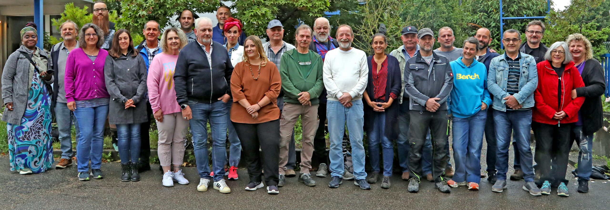 Ein Teil der Mitarbeiter der Arbeitshilfe 2000 gGmbH